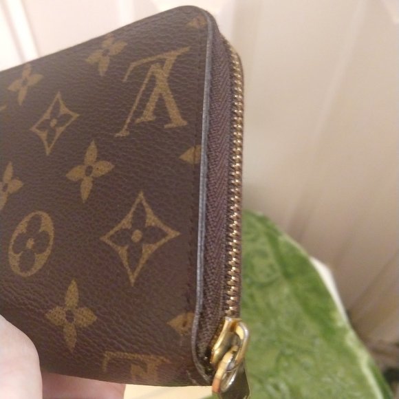 Louis Vuitton Zippy Monogram Wallet - Picture 5 of 16